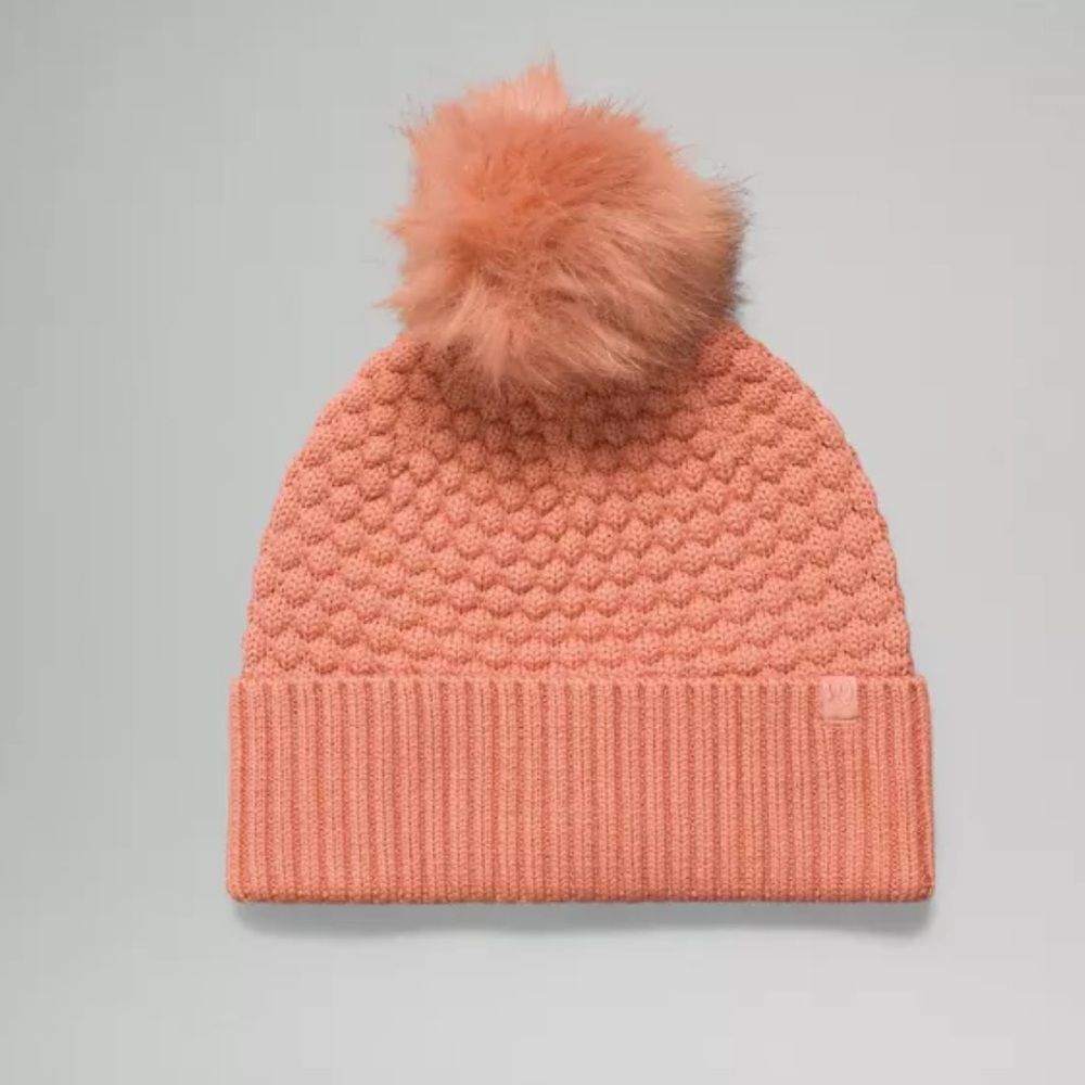Lululemon Athletica Bubble Knit Pom Beanie Peach Rust Pom-Pom Hat Merino Wool